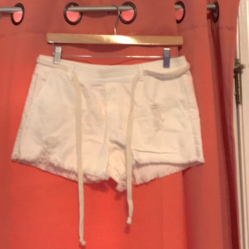 Small white jean shorts.